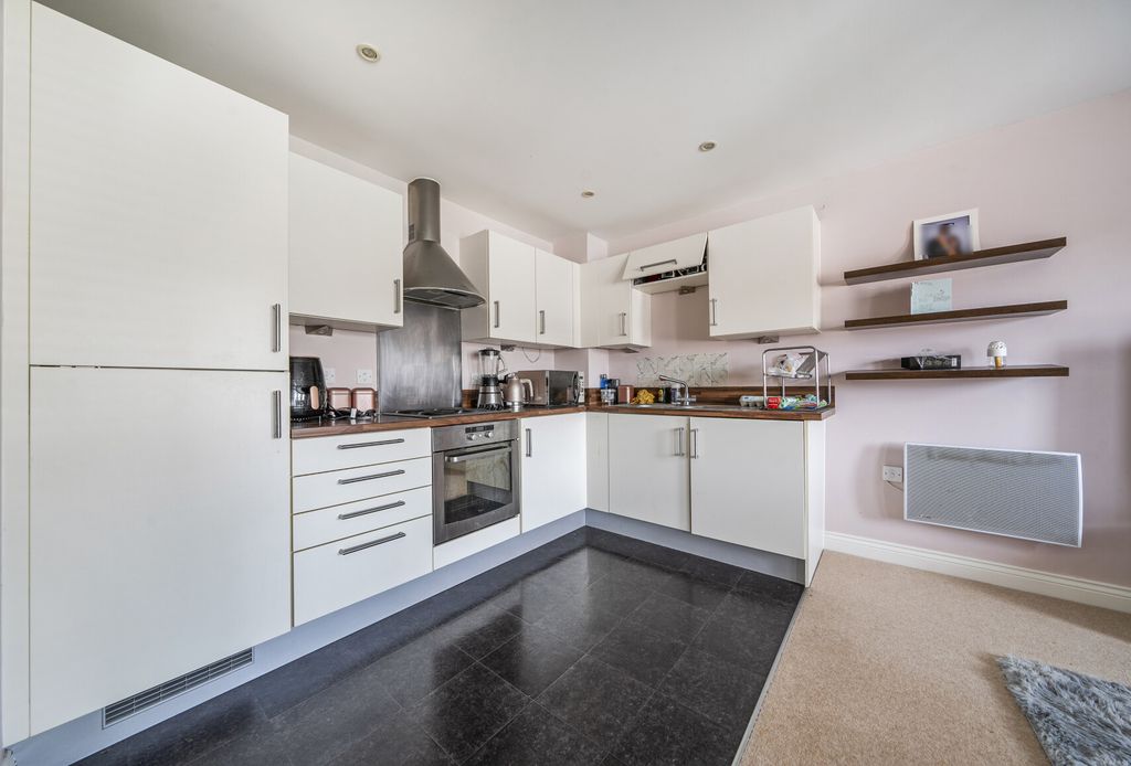 Property photo 1 of 10 1459298-9-6A1956E...