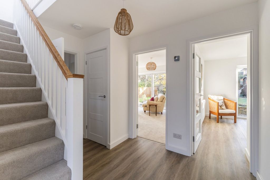 Property photo 3 of 13 Picture No. 17