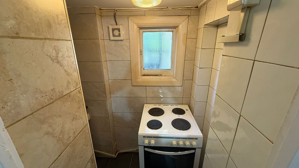 Property photo 3 of 3