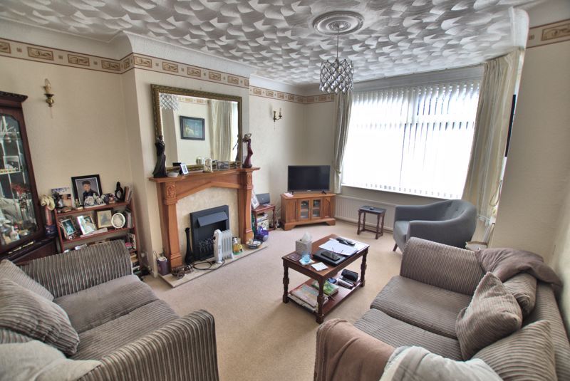 Property photo 2 of 14 Lounge