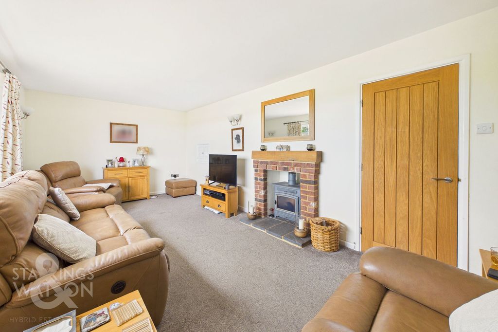 Property photo 3 of 24