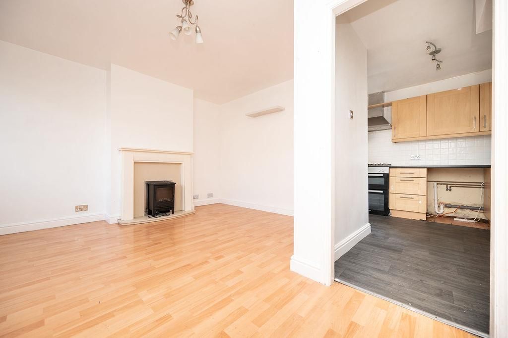 Property photo 3 of 22 St.Paulscrescent-19.Jpg