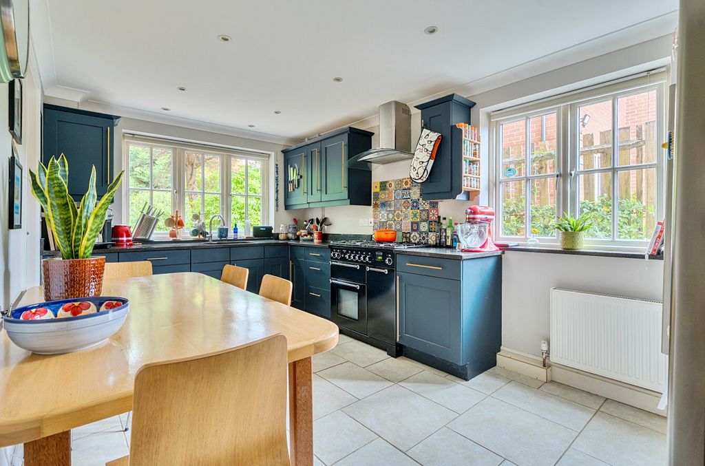 Property photo 2 of 16 1330635-27-6887A7...