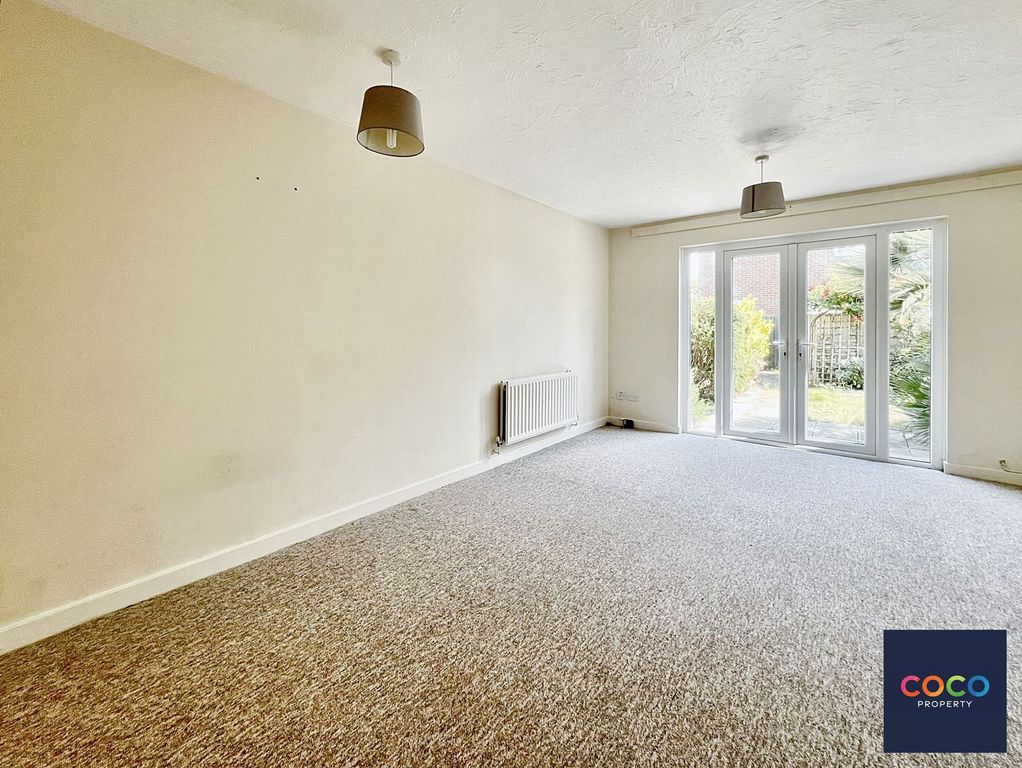 Property photo 3 of 15 Sitting Room/Diner
