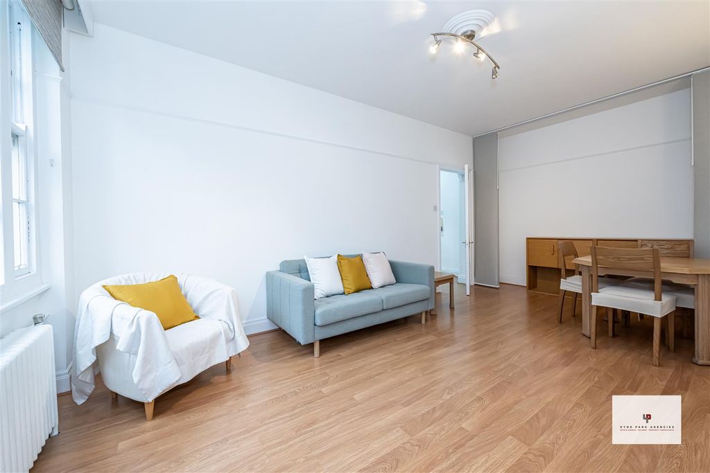 Property photo 3 of 10 Princess Court 33-005 Hr - Hpa.Jpg