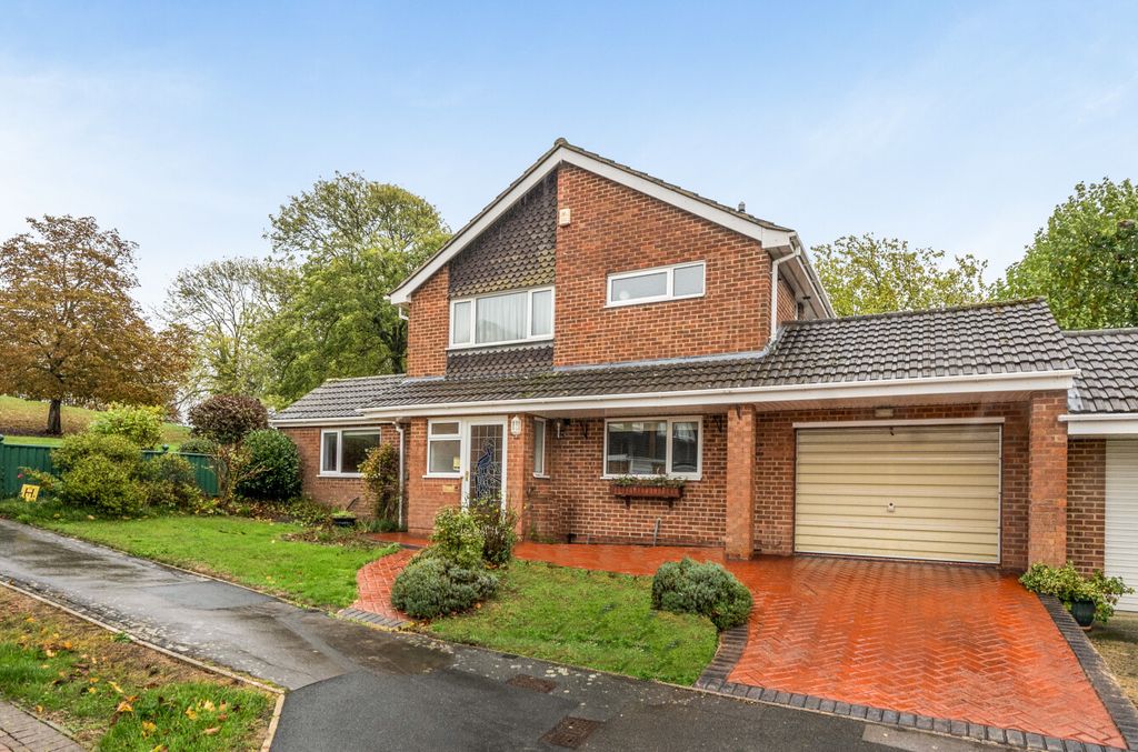 Property photo 1 of 13 15392654