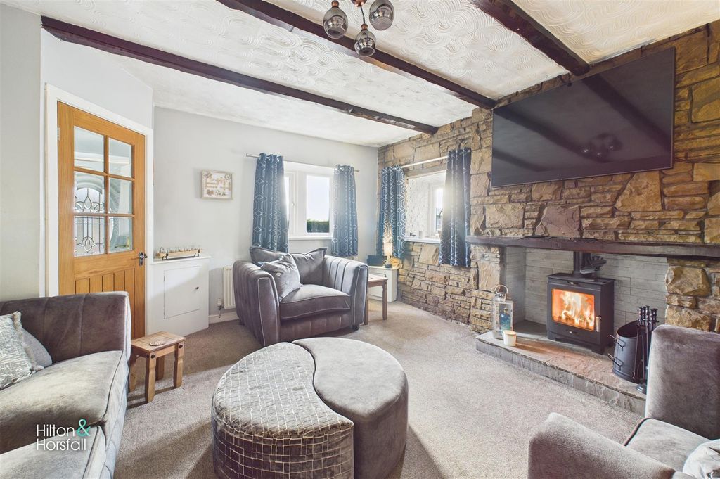 Property photo 3 of 12 Briercliffe Road