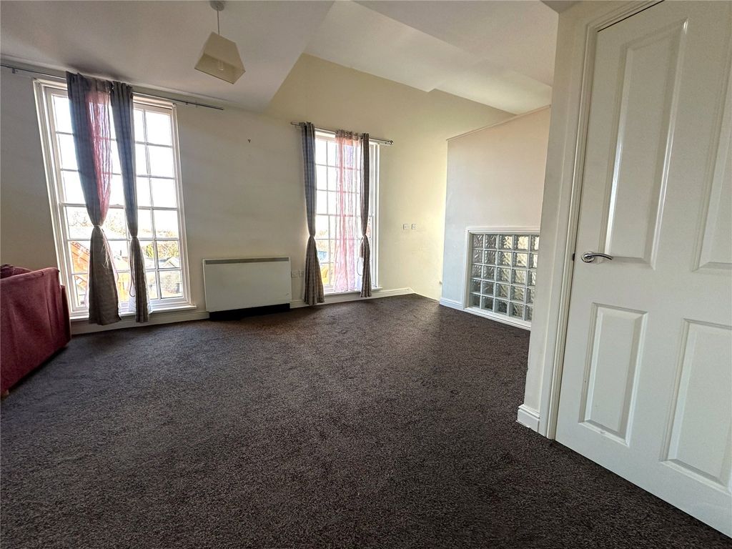 Property photo 2 of 10 Picture No. 04