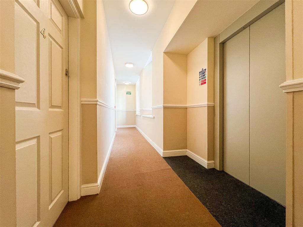 Property photo 3 of 17 Second Floor Entrance