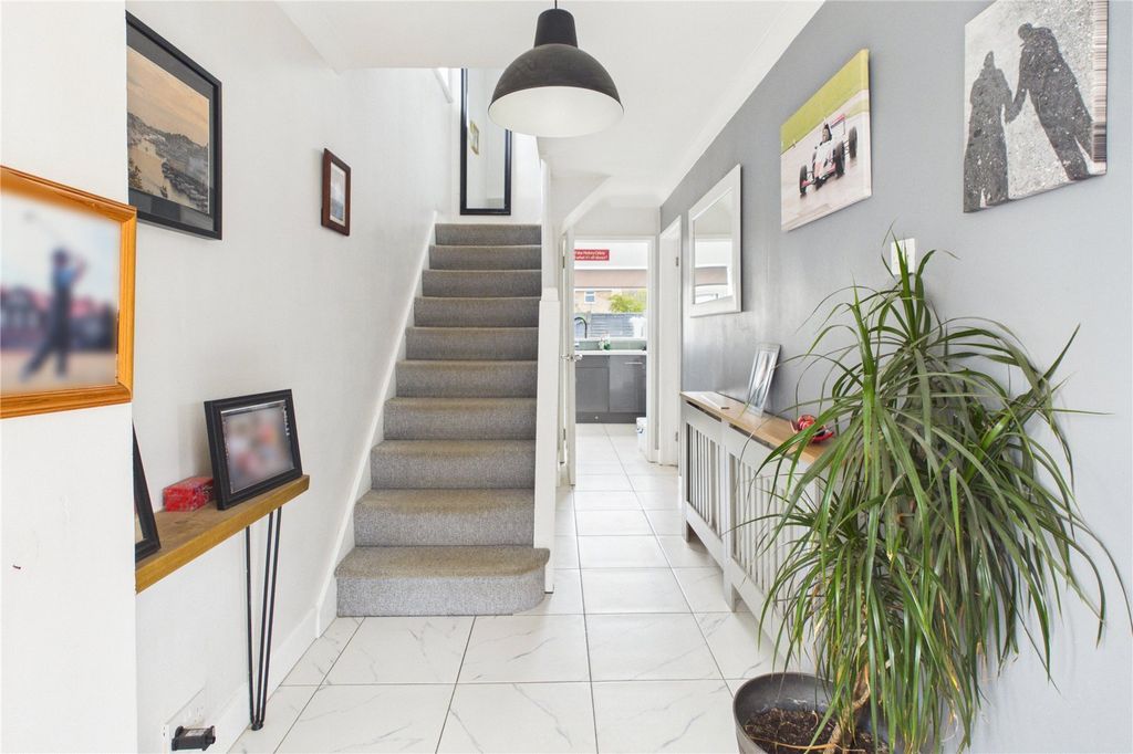 Property photo 2 of 16 Picture No. 07