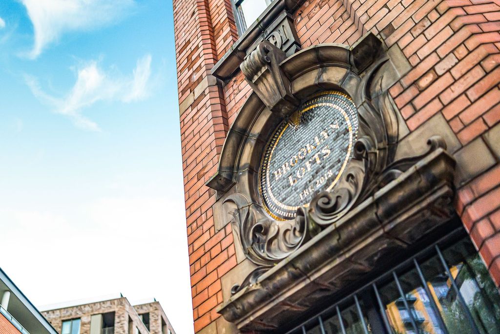 Property photo 2 of 25