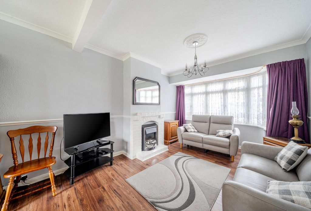 Property photo 2 of 10 1374628-1-6908B3B...