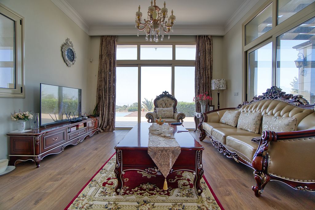 Property photo 1 of 54