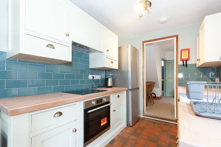 Property photo 2 of 9 Kitchen