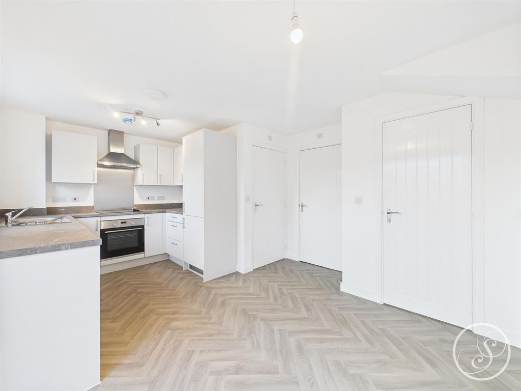 Property photo 3 of 13 Cam02071G0-Pr0673-Still003.Jpg