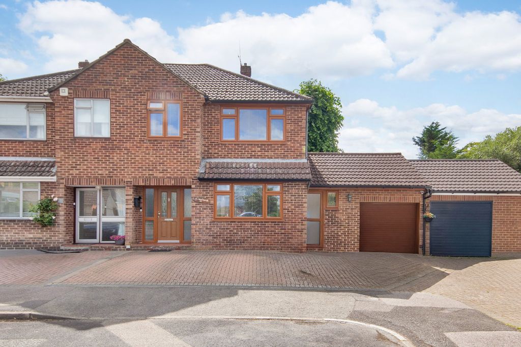 Property photo 1 of 19