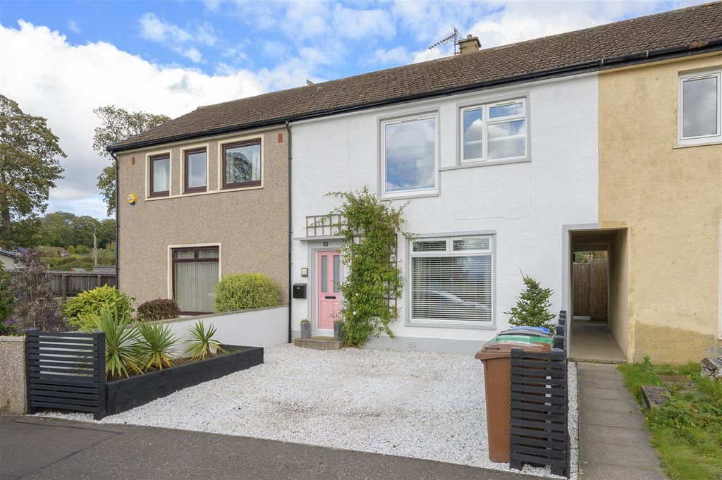 Property photo 1 of 31 35Upperwellheads001.Jpg
