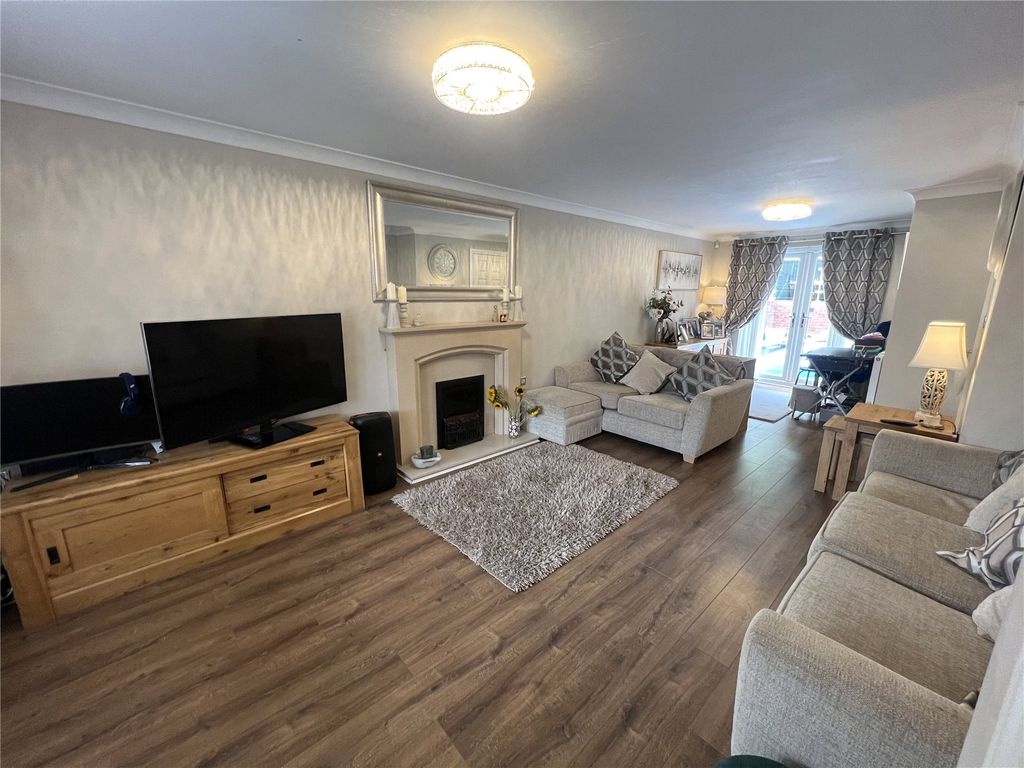 Property photo 2 of 15 Picture No. 05