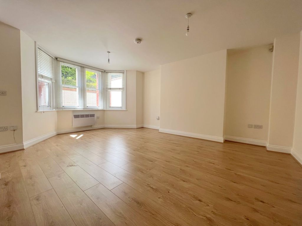 Property photo 3 of 7 Gallery