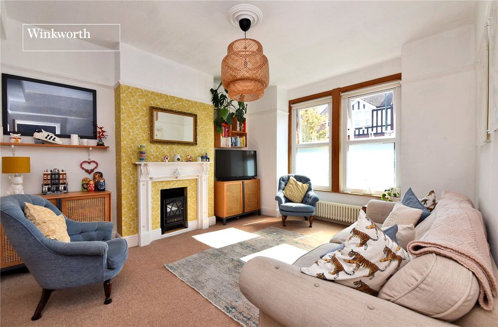 Property photo 2 of 23 Picture No. 14