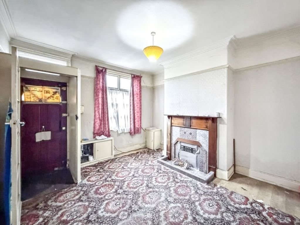 Property photo 2 of 17