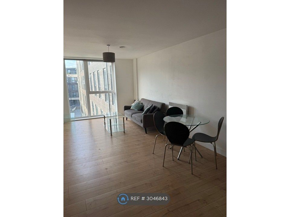 Property photo 2 of 10 Living Room