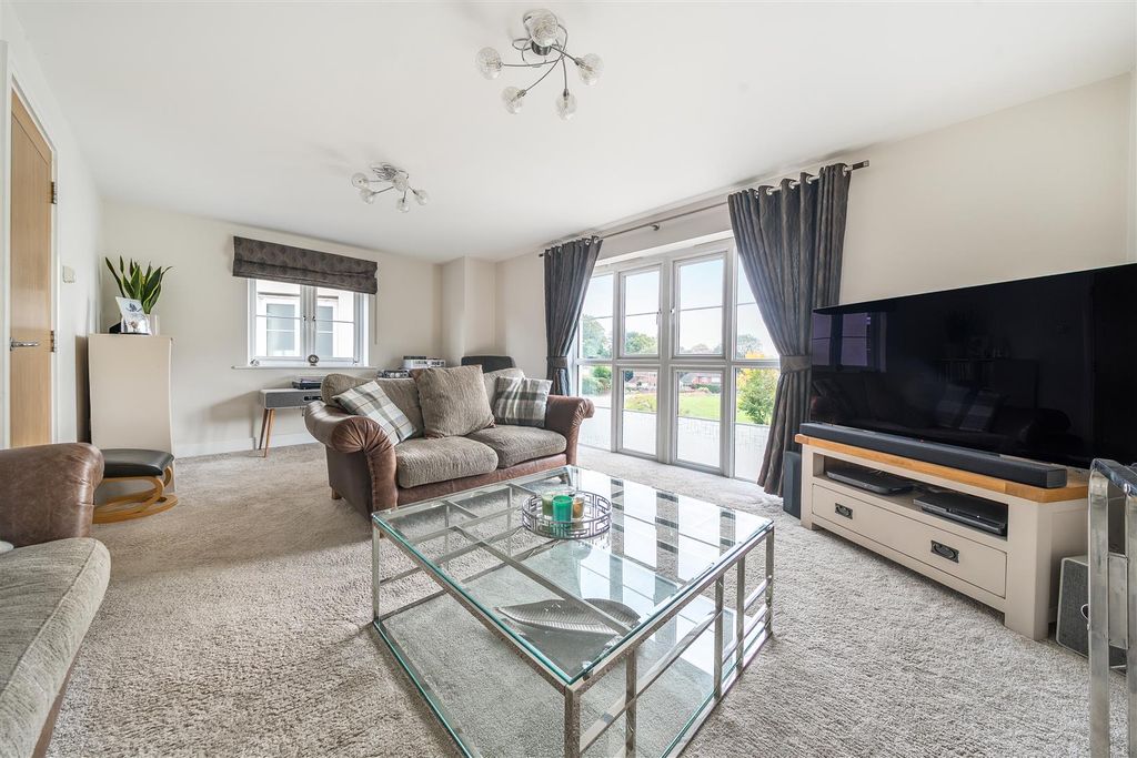 Property photo 2 of 20 1359983-25-68Dd068dc84B8-Arw-1.Jpg