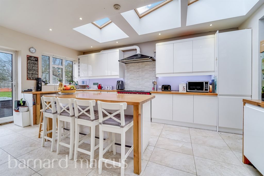 Property photo 3 of 15