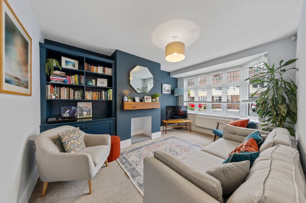 Property photo 3 of 21