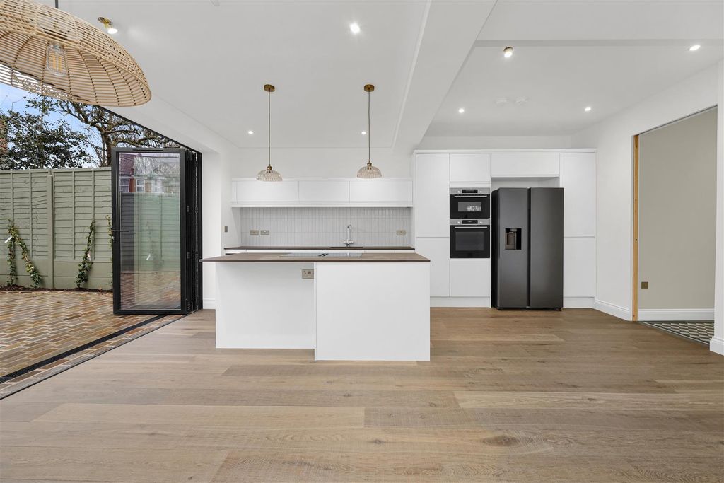 Property photo 3 of 29 19466376 (29).Jpg