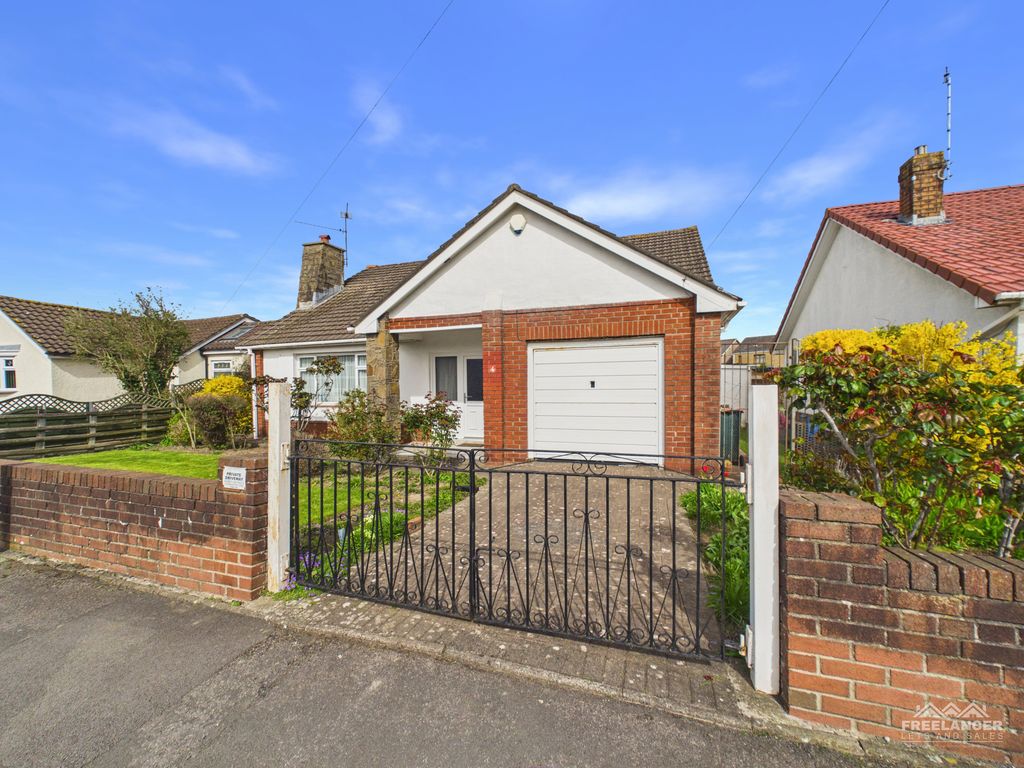 Property photo 2 of 26 Front 4