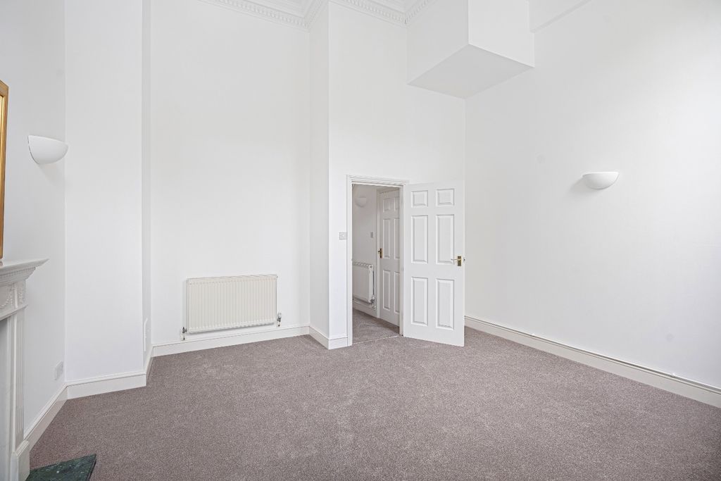 Property photo 2 of 18 3316754