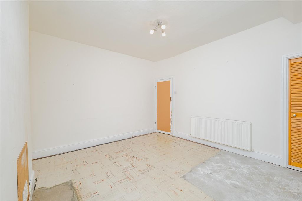 Property photo 3 of 24 Dining Room