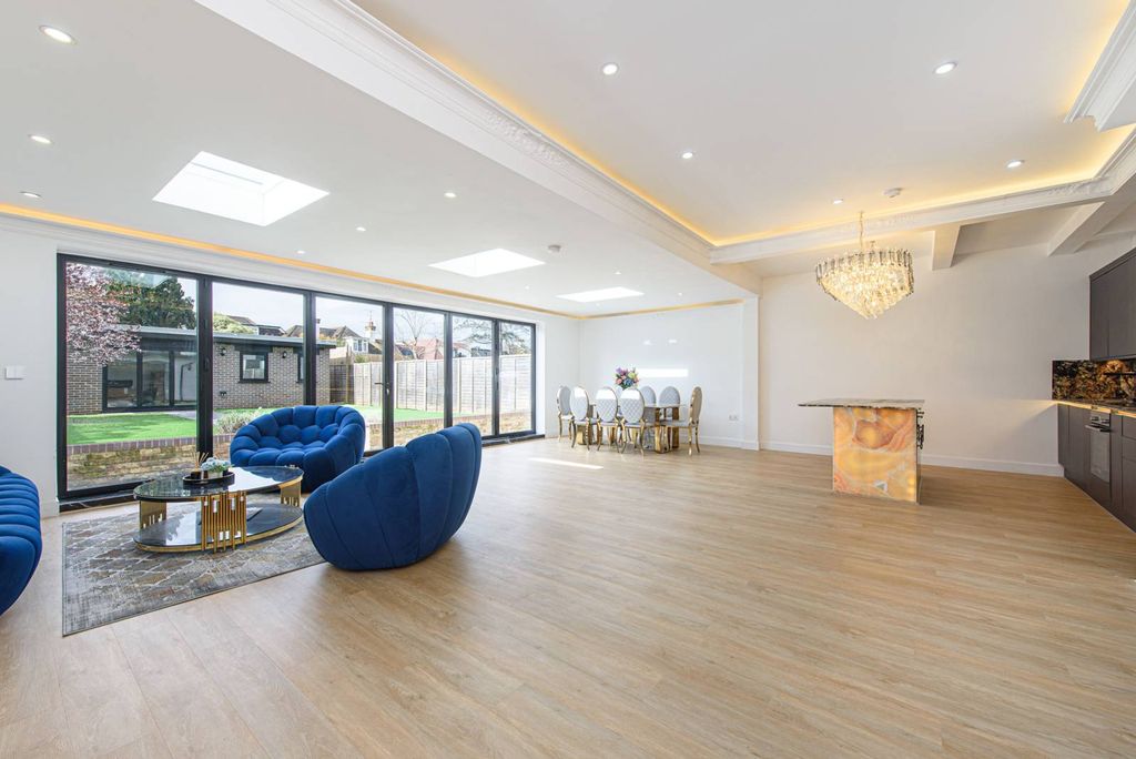 Property photo 1 of 17