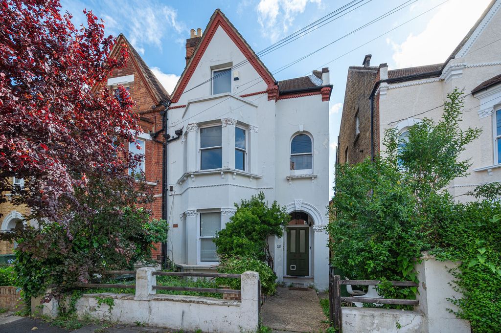 Property photo 1 of 12