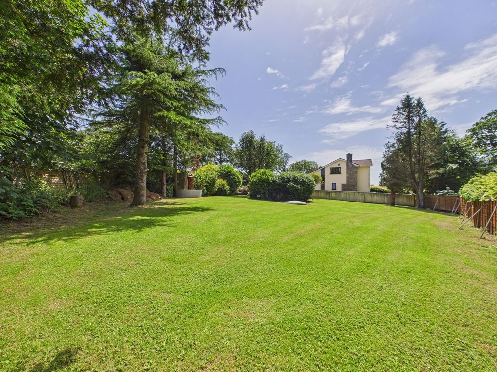 Property photo 2 of 14