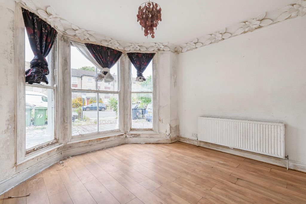 Property photo 1 of 13 4_63396.Jpg