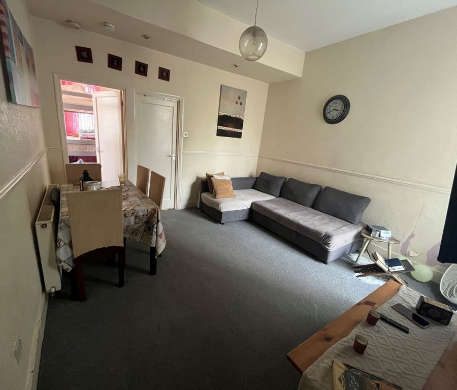 Property photo 2 of 8