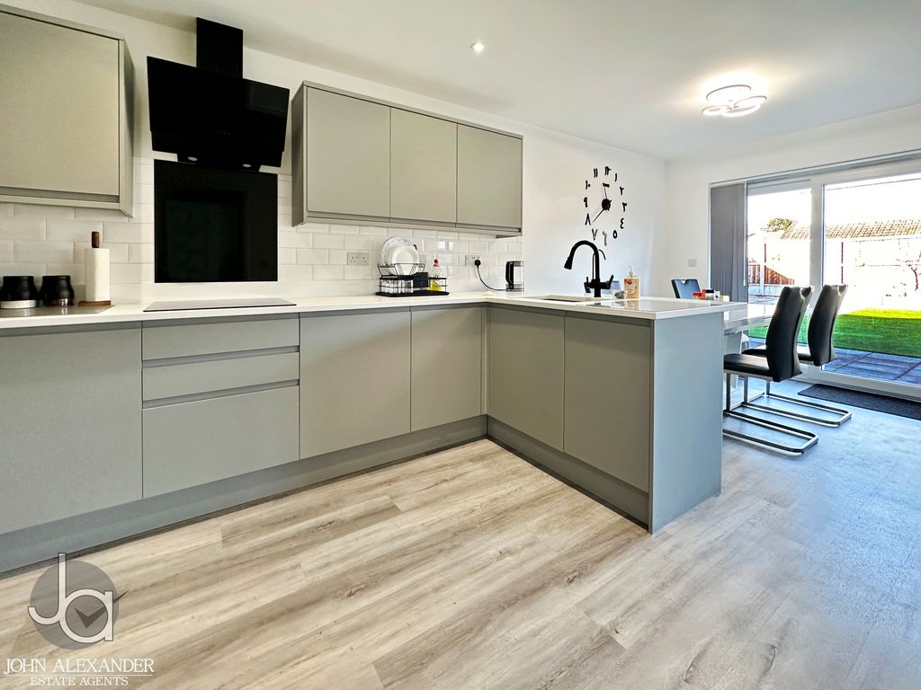 Property photo 3 of 18 20260120_113802109_0.5