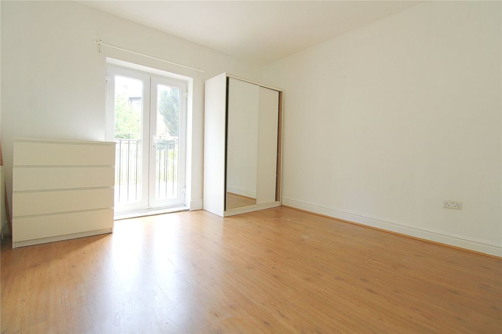 Property photo 3 of 6 Picture No. 02