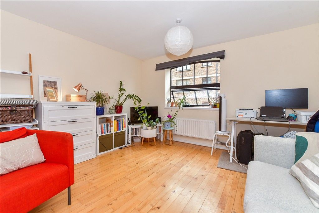 Property photo 3 of 7 Living/ Dining/ Kitchen