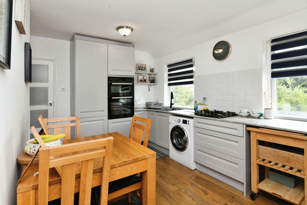 Property photo 3 of 12 Kitchen