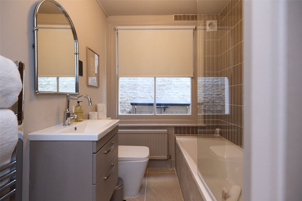 Property photo 3 of 36 Bathroom