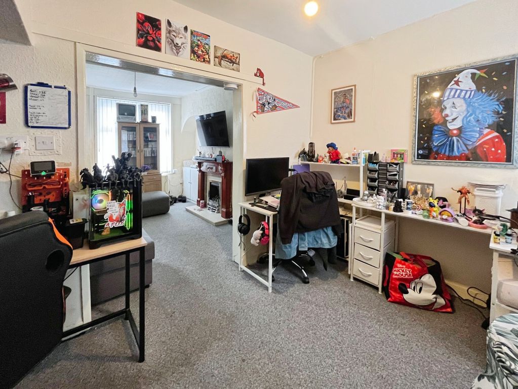 Property photo 3 of 7
