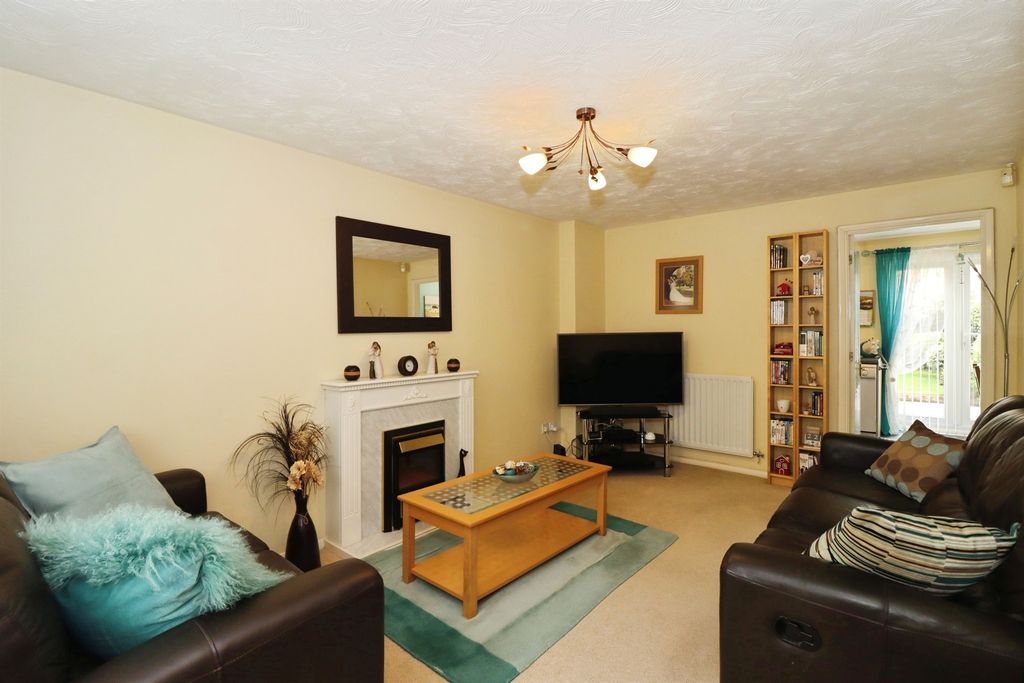 Property photo 2 of 17