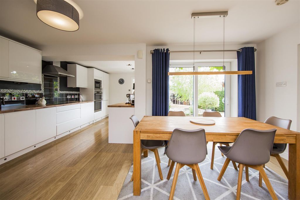 Property photo 2 of 33 Kitchen / Dining