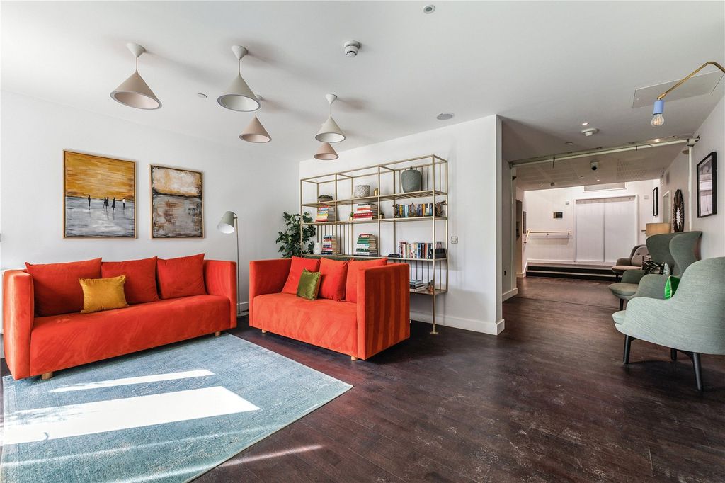 Additional image 16 of 1 bed flat for saleLeyton Road, Harpenden, Hertfordshire AL5