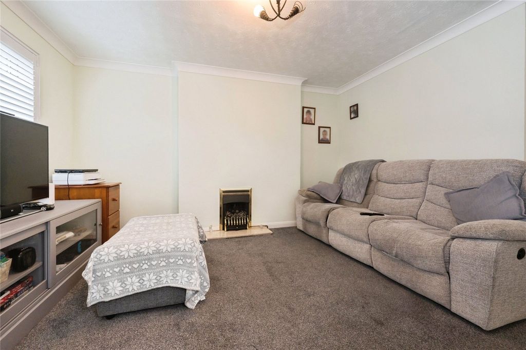 Property photo 2 of 19 Picture No. 18