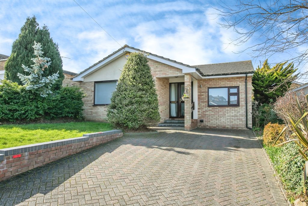 Property photo 1 of 18