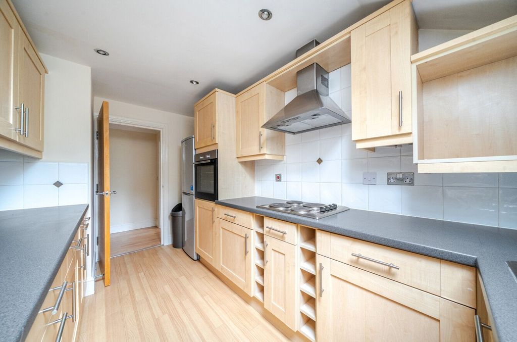 Property photo 3 of 13 Picture No. 16